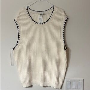 NWT AND NOW THIS Women's Cream and Black Sweater